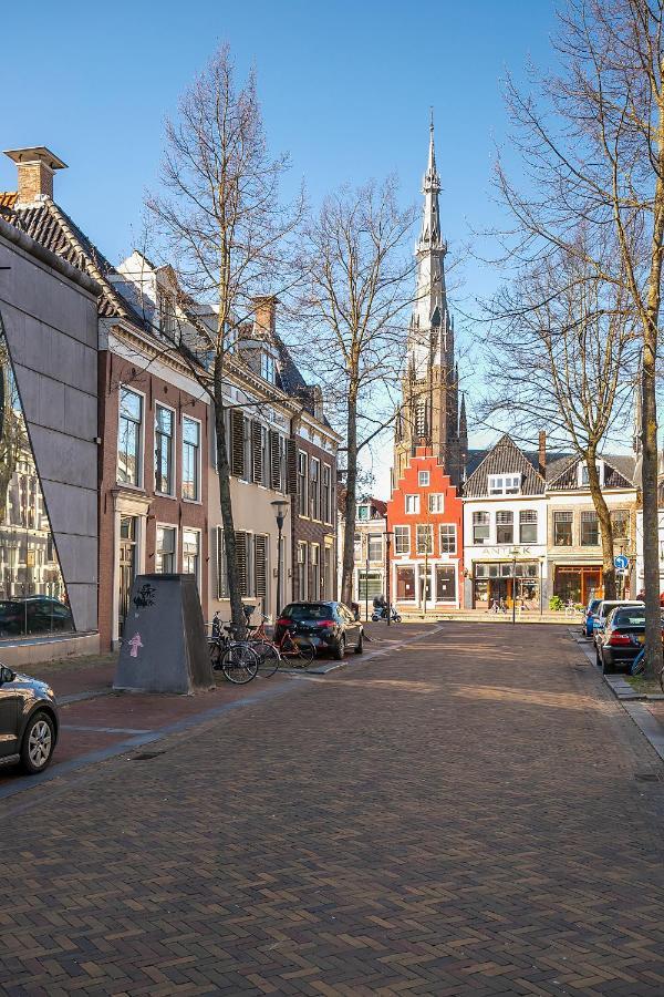 Uniek Verblijf In Herenhuis, Eigen Appartement Op De Tweede Etage Van Ons Huis Леуварден Екстериор снимка